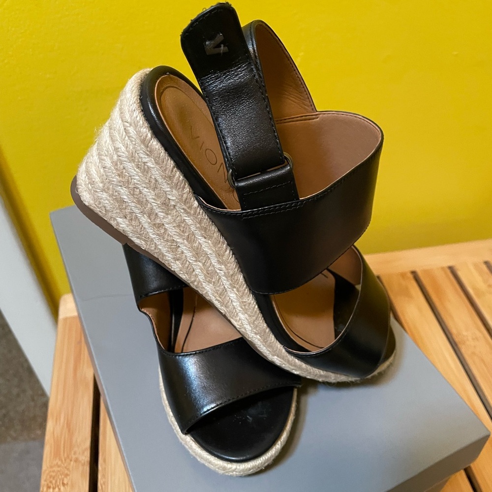 Vionic Brooke Leather Black Wedge Sandals with Espadrille Style size 6.5